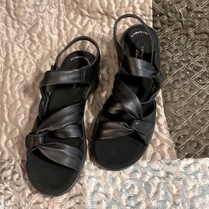 Clarks sandals comfy and adjustable